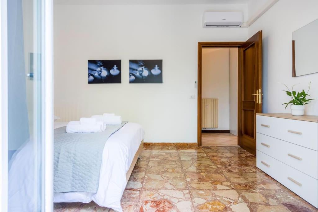 Famileisure Suites Near Policlinico & University Modena Exterior foto