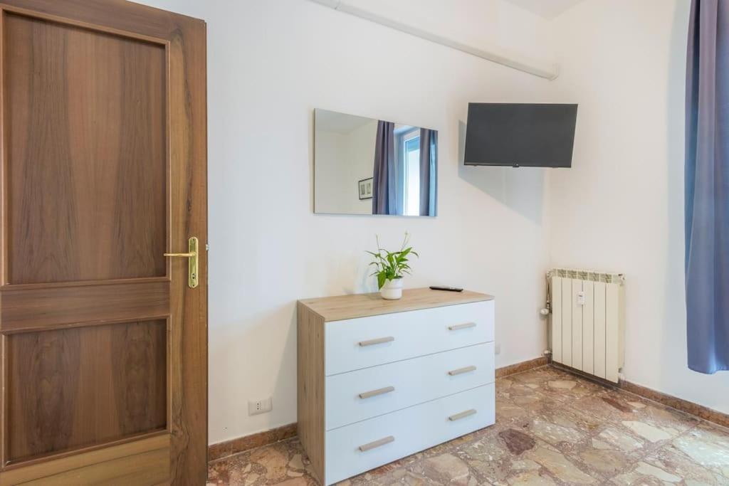 Famileisure Suites Near Policlinico & University Modena Exterior foto